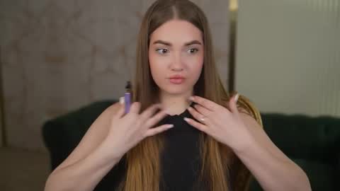 Snapshot of grace054 chatting on February 23, 7:33 pm Grace online show from February 23, 7:33 pm