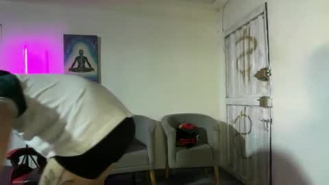 Snapshot of grace_davine chatting on June 1, 5:09 am grace_davine online show from June 1, 5:09 am
