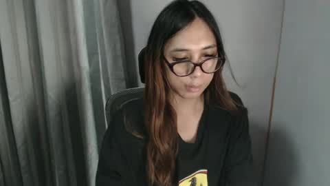 HoneyGrace online show from June 15, 9:11 am