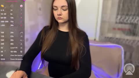 Snapshot of gracebrownnn chatting on May 19, 11:11 pm Grace Brown online show from May 19, 11:11 pm
