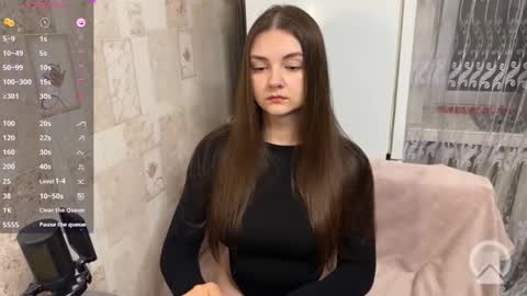 Snapshot of gracebrownnn chatting on June 3, 9:42 pm Grace Brown online show from June 3, 9:42 pm