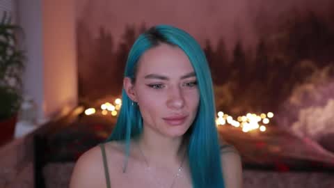 Snapshot of gracegreen chatting on December 20, 10:44 am I will be glad to see you 30 N 1800 - 2300 gmt3 online show from December 20, 10:44 am