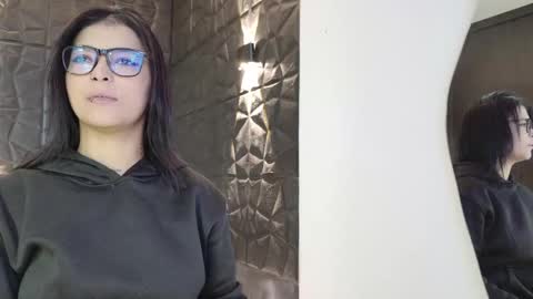 Snapshot of graceymilf999 chatting on September 28, 11:15 am Gracey Milf online show from September 28, 11:15 am