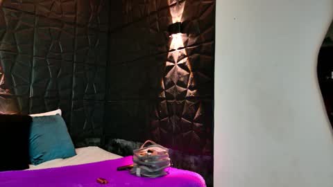 Snapshot of graceymilf999 chatting on November 29, 11:24 am Gracey Milf online show from November 29, 11:24 am