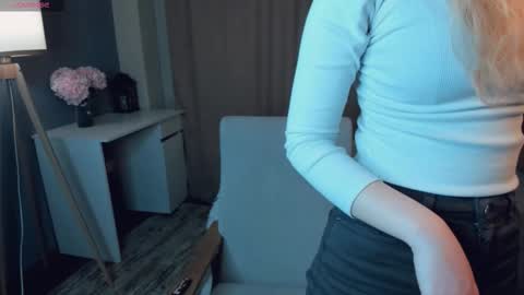 Sofia 3 online show from March 4, 1:11 am