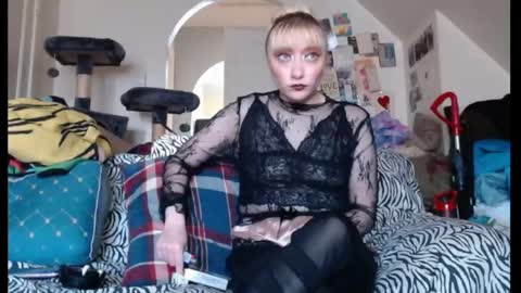 gracielynne1989 online show from April 21, 6:12 pm
