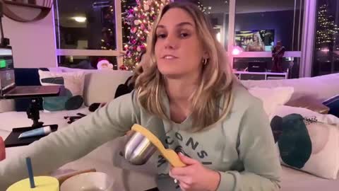 Snapshot of graciemae_baexx chatting on February 3, 12:04 am Gracie Mae online show from February 3, 12:04 am