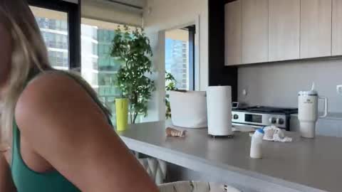 Snapshot of graciemae_baexx chatting on November 3, 5:58 pm Gracie Mae online show from November 3, 5:58 pm