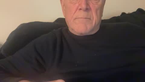 grandadgunner869565 online show from March 11, 10:38 pm