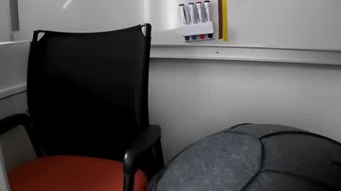 grandbi online show from October 31, 2:29 pm