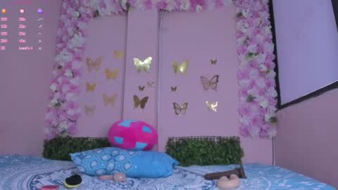 Mi Name is violeta  online show from February 17, 12:23 pm