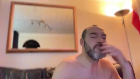 Snapshot of grandmufftwerking chatting on February 21, 10:11 pm grandmufftwerking online show from February 21, 10:11 pm