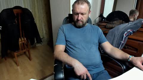 Snapshot of grandor_m chatting on March 5, 6:34 pm Anthony online show from March 5, 6:34 pm