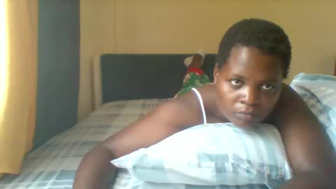 Snapshot of grannylover_ chatting on February 20, 9:33 am grannylover_ online show from February 20, 9:33 am