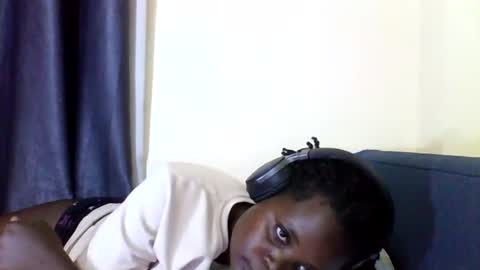 Snapshot of grannylover_ chatting on September 21, 6:53 pm grannylover_ online show from September 21, 6:53 pm