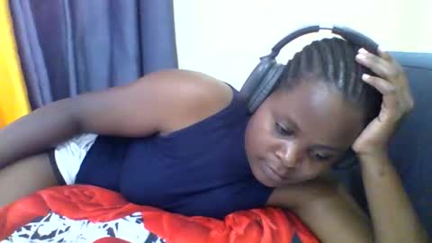 Snapshot of grannylover_ chatting on October 19, 7:53 am grannylover_ online show from October 19, 7:53 am