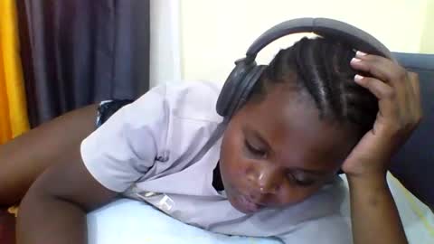 Snapshot of grannylover_ chatting on November 6, 5:19 am grannylover_ online show from November 6, 5:19 am