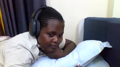 Snapshot of grannylover_ chatting on November 29, 5:49 pm grannylover_ online show from November 29, 5:49 pm