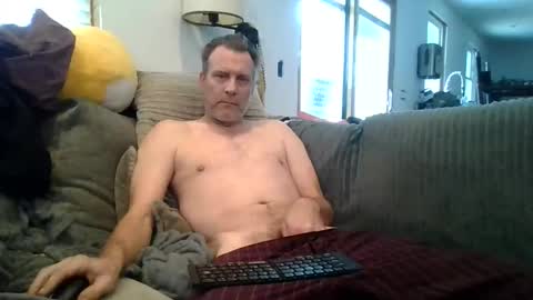 Snapshot of graylonewolf chatting on November 27, 2:08 pm Gray lone wolf online show from November 27, 2:08 pm