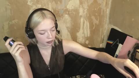 graylovescookies online show from December 7, 7:43 pm