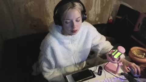 graylovescookies online show from December 19, 1:51 pm