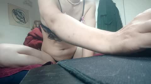 Snapshot of grbhbosqysah chatting on September 18, 12:29 pm grbhbosqysah online show from September 18, 12:29 pm