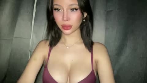 Snapshot of greatpretenderxxx chatting on December 14, 6:12 pm Marie Pelie online show from December 14, 6:12 pm