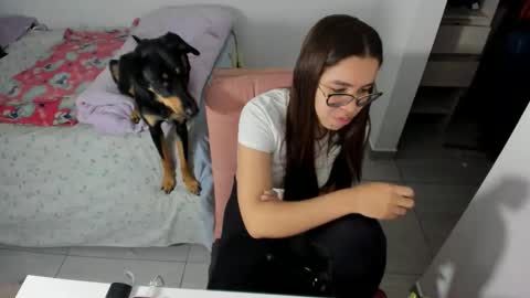 GreciaRuiz online show from April 4, 11:57 pm