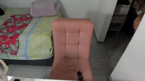 Snapshot of greciaruiz chatting on June 4, 11:22 pm GreciaRuiz online show from June 4, 11:22 pm