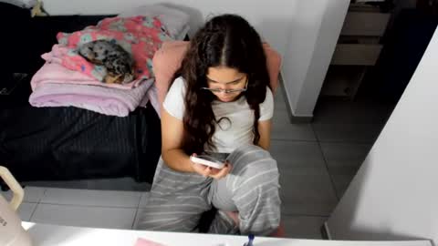 Snapshot of greciaruiz chatting on June 22, 3:58 am GreciaRuiz online show from June 22, 3:58 am