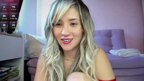 Snapshot of greeicywells chatting on June 16, 5:04 pm Greeicy online show from June 16, 5:04 pm