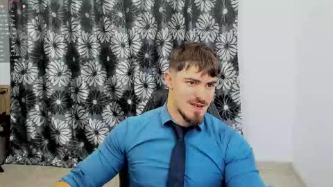 Snapshot of greekgod199 chatting on February 12, 6:08 am greekgod199 online show from February 12, 6:08 am