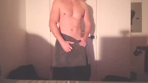 Snapshot of green821821 chatting on March 7, 1:20 am green821821 online show from March 7, 1:20 am