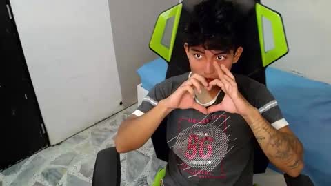 Snapshot of green_xox chatting on November 30, 9:08 pm GREEN online show from November 30, 9:08 pm