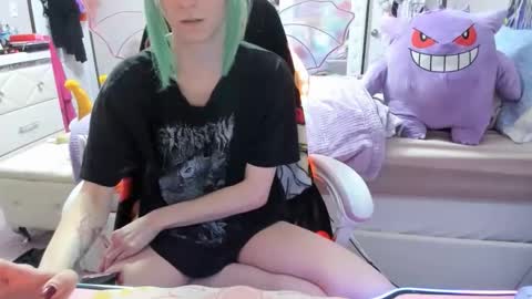 Snapshot of greeneyedlovexo chatting on November 27, 6:54 pm GreenEyedLovexo online show from November 27, 6:54 pm