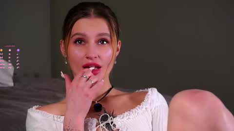 Kelly online show from January 10, 1:35 pm