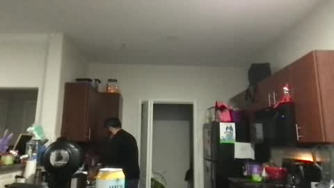 Snapshot of greg78652 chatting on December 21, 11:45 pm greg78652 online show from December 21, 11:45 pm