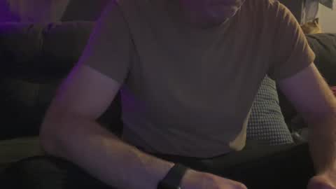 Snapshot of greggrr chatting on February 5, 7:57 am first time doing this online show from February 5, 7:57 am