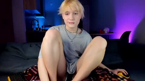 Snapshot of gregory_byyrd chatting on January 26, 7:20 pm Greg-independent model online show from January 26, 7:20 pm