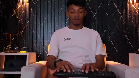 Snapshot of gregory_sforza chatting on September 11, 12:38 pm GregorySforza online show from September 11, 12:38 pm