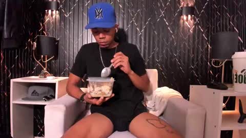 Snapshot of gregory_sforza chatting on September 19, 12:50 pm GregorySforza online show from September 19, 12:50 pm