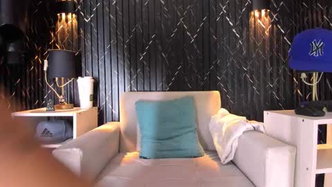 Snapshot of gregory_sforza chatting on September 20, 12:17 pm GregorySforza online show from September 20, 12:17 pm