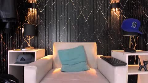 Snapshot of gregory_sforza chatting on September 22, 12:29 pm GregorySforza online show from September 22, 12:29 pm