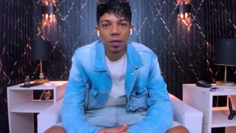 Snapshot of gregory_sforza chatting on November 11, 12:27 pm GregorySforza online show from November 11, 12:27 pm