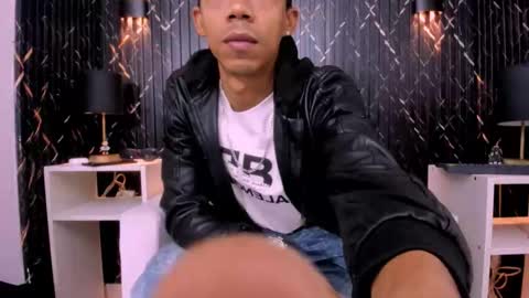 Snapshot of gregory_sforza chatting on November 15, 12:02 pm GregorySforza online show from November 15, 12:02 pm