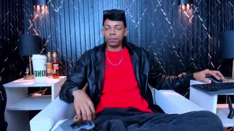 Snapshot of gregory_sforza chatting on November 20, 12:16 pm GregorySforza online show from November 20, 12:16 pm