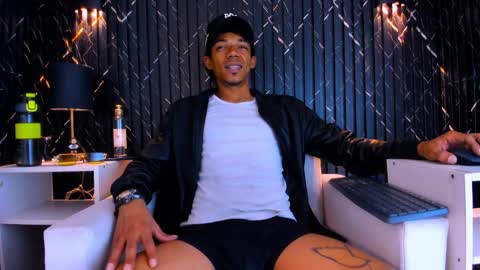 Snapshot of gregory_sforza chatting on January 17, 7:28 pm GregorySforza online show from January 17, 7:28 pm