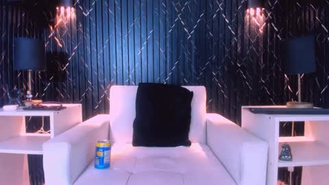 Snapshot of gregory_sforza chatting on February 4, 7:09 pm GregorySforza online show from February 4, 7:09 pm