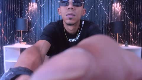 Snapshot of gregory_sforza chatting on February 7, 7:06 pm GregorySforza online show from February 7, 7:06 pm