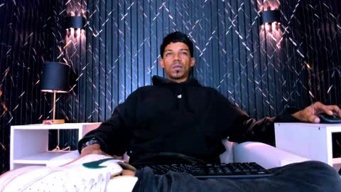 Snapshot of gregory_sforza chatting on April 1, 2:56 am GregorySforza online show from April 1, 2:56 am